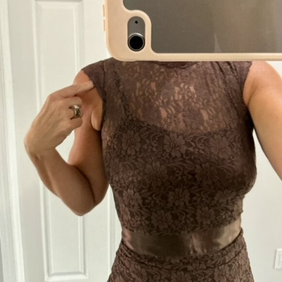 Cocktail Brown (worn once) lace, bodycon, open keyhole back dress size xs - Picture 9 of 12